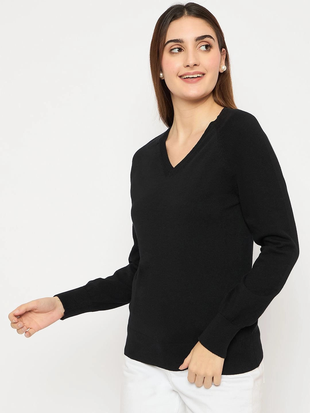 Non Irritating Seams Madame V Neck Skinny Fit Black Sweater