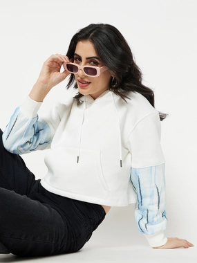 product smooth sleekness product mountain style allure Madame White Solid Hood Neck Sweatshirt