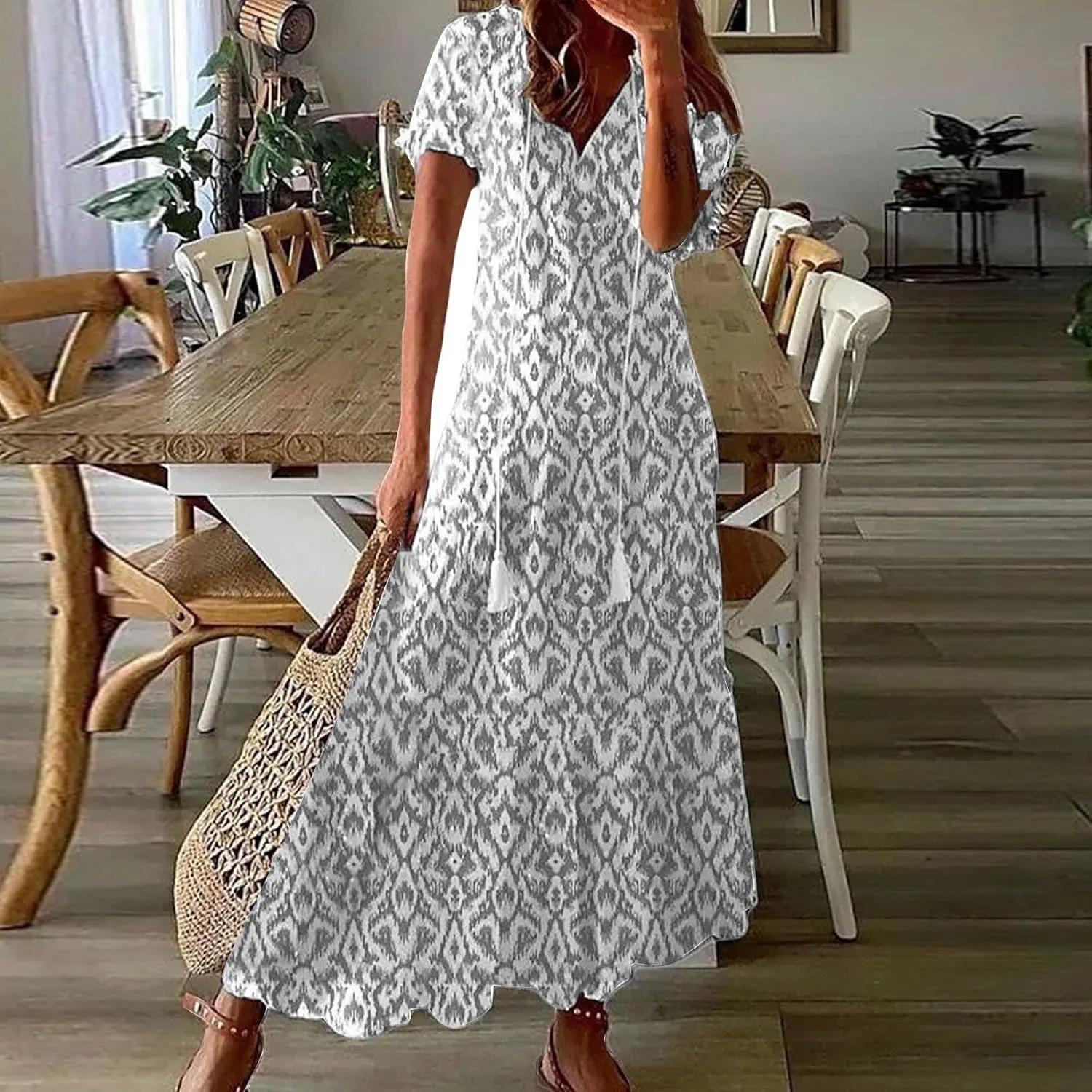 Maxi Dresses for Women 2025 V Neck Boho Floral Print Maxi Dresses Elegant Short Sleeve Beach Long Dress with Curved Hem