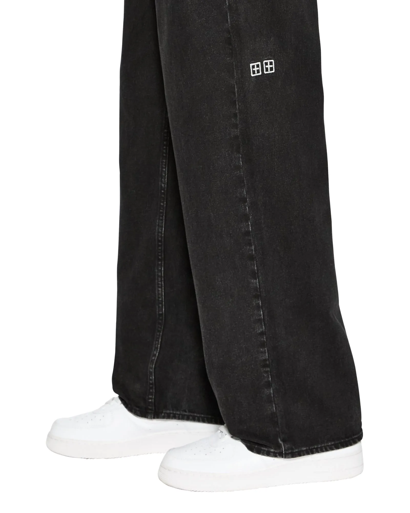 Casual Morning Stroll MAXX NOIR