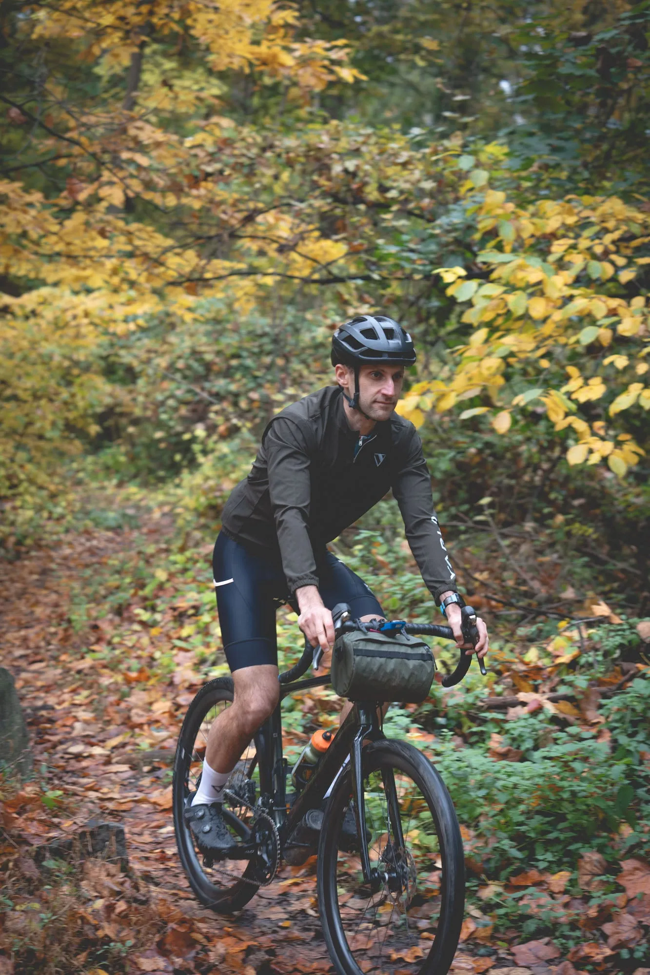 Men's Gravel Series Charter Cargo Bibs (Black)