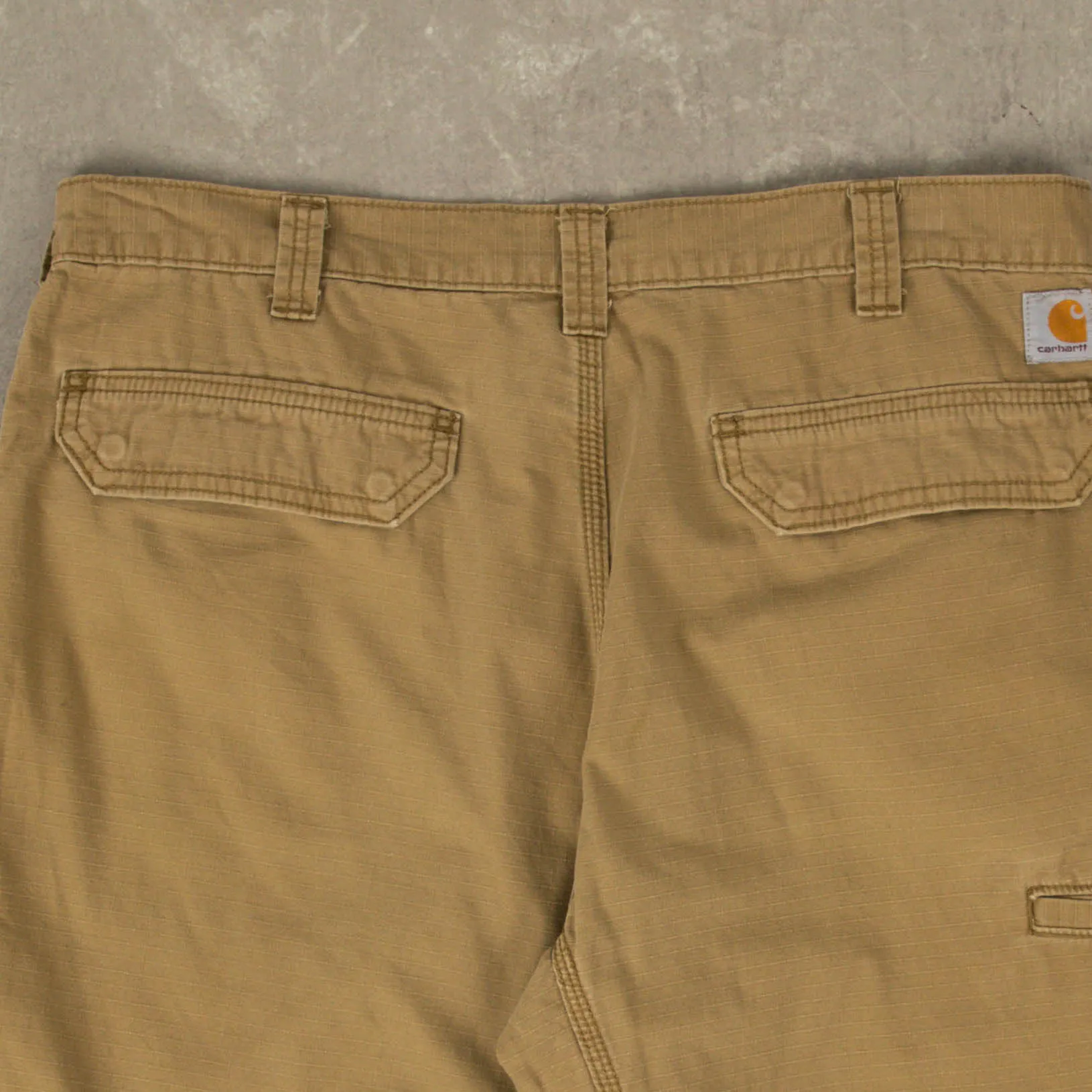 MEN'S VINTAGE CARHARTT CARGO WORKWEAR SHORTS - W34