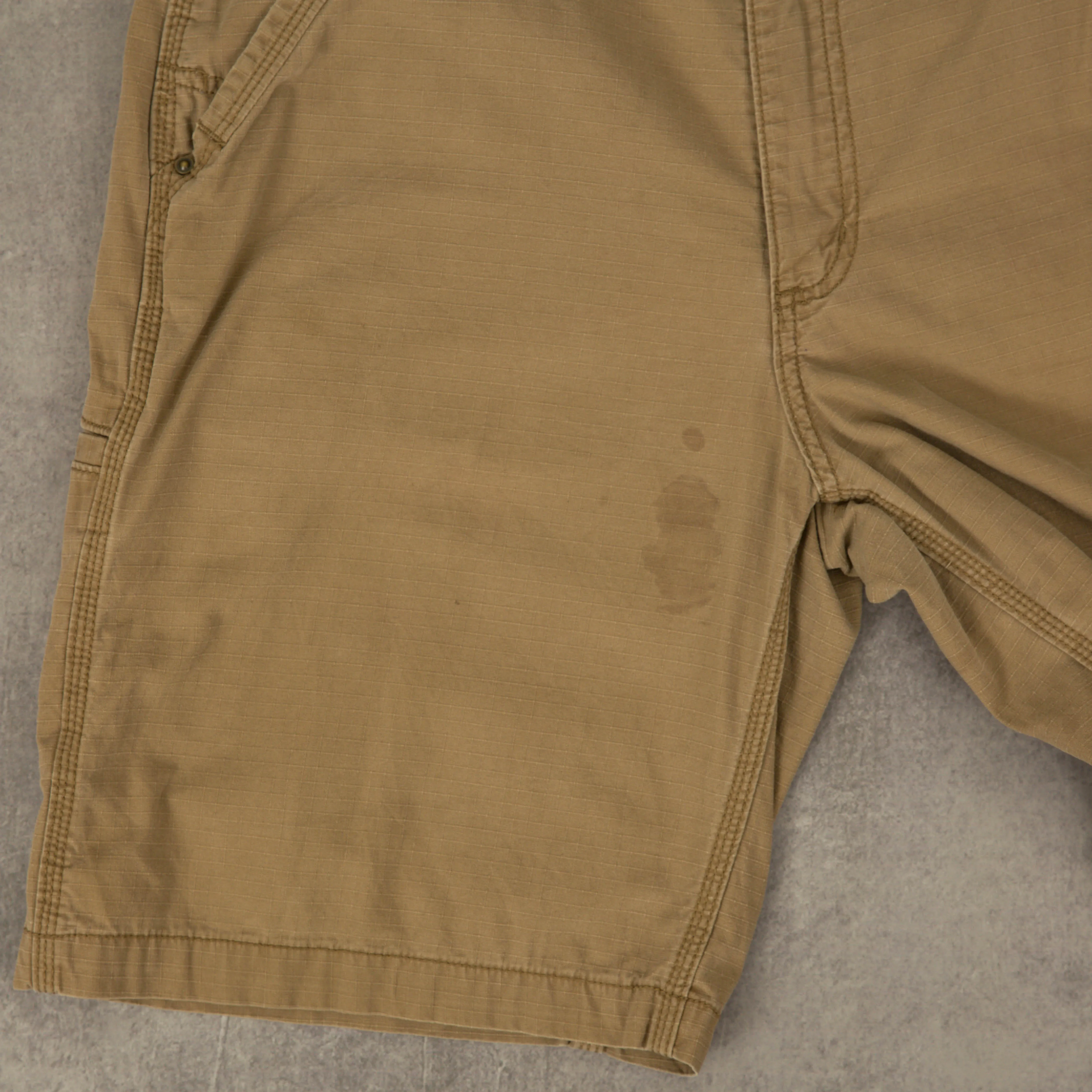 MEN'S VINTAGE CARHARTT CARGO WORKWEAR SHORTS - W34