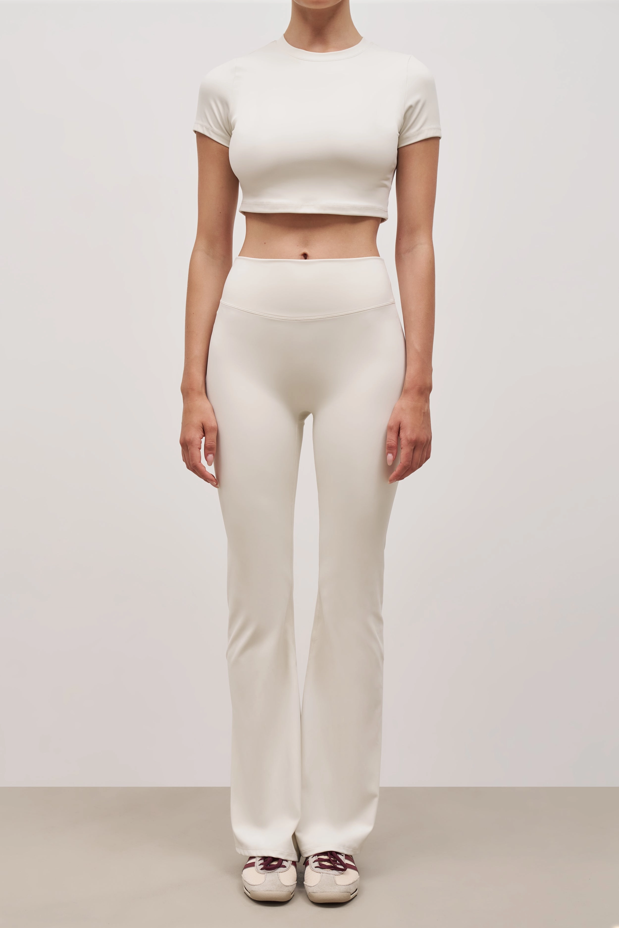Base Sculpting Flared Leggings - Tofu SubtleTexture