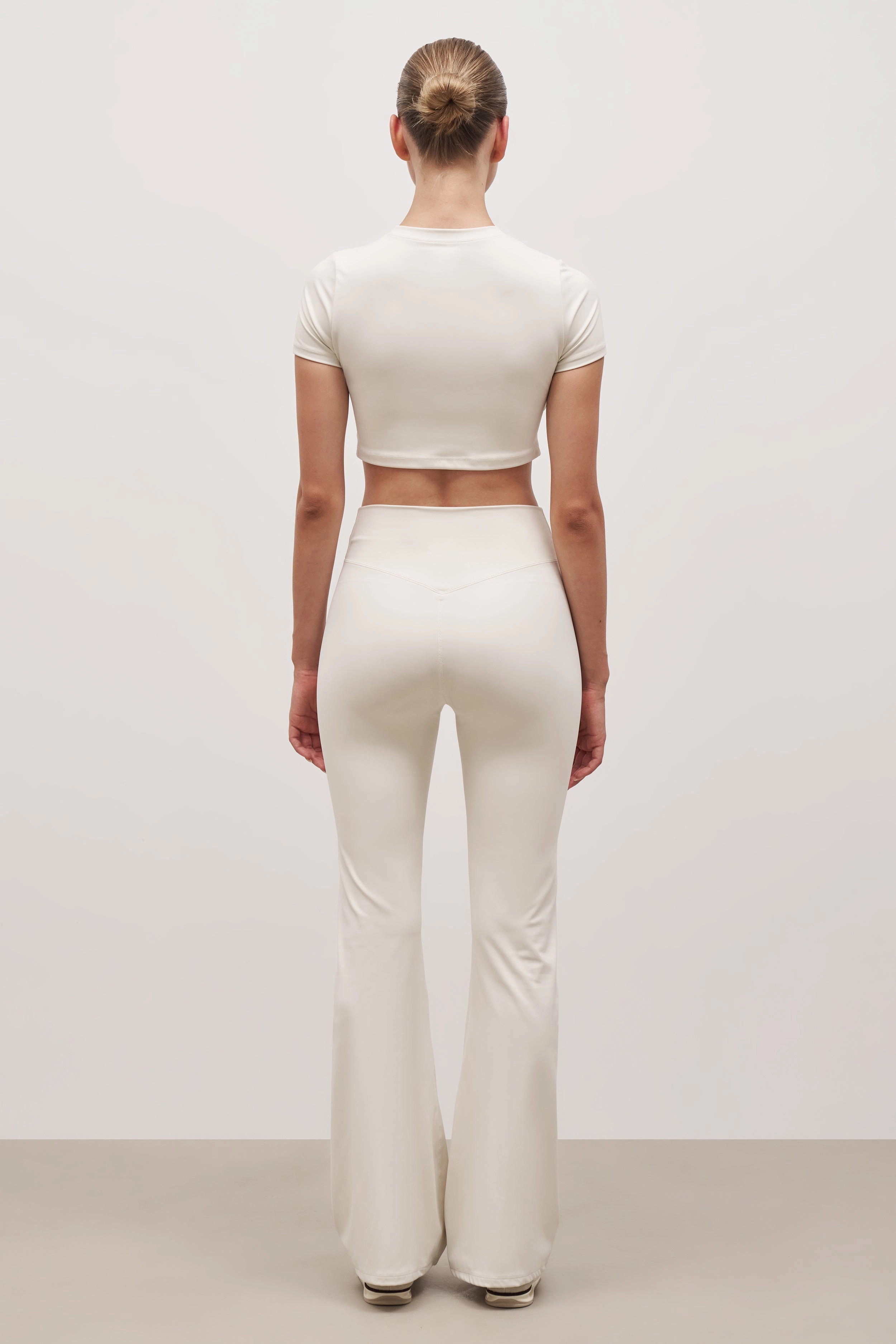 MultiPanelConstruction StretchFit Base Sculpting Flared Leggings - Tofu