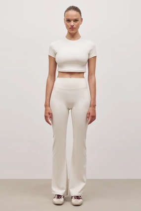 Base Sculpting Flared Leggings - Tofu HypoallergenicFibers