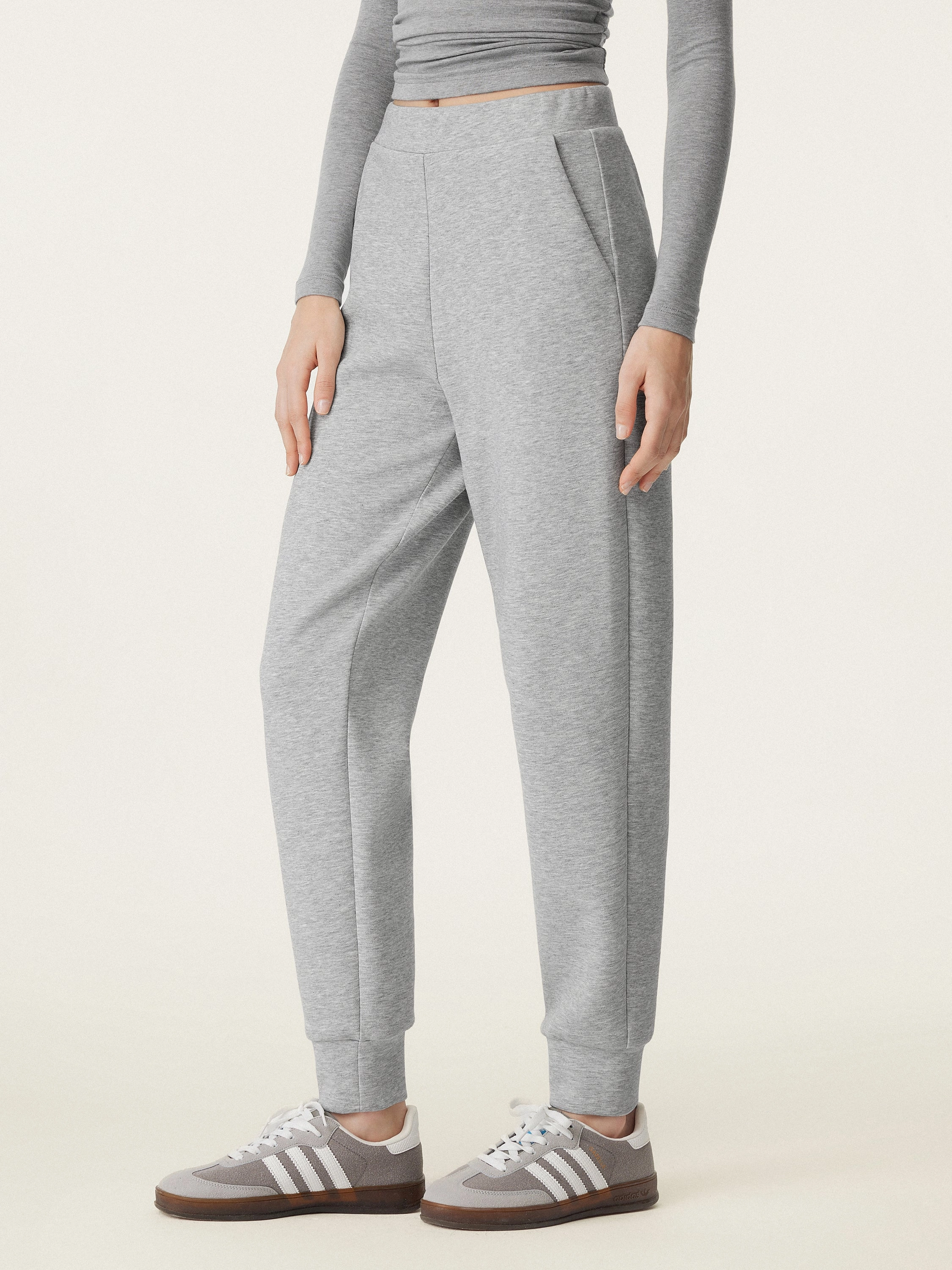 Mid Rise Pull-on Jogger with Pockets Performance Design