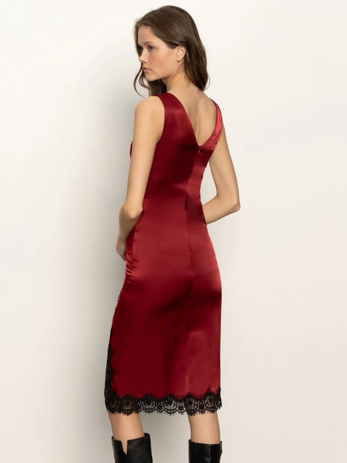 Satin-Finish Casual and Comfy Revenge Midi Satin Dress Crimson