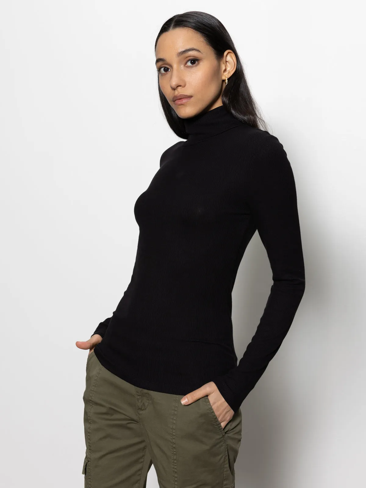 Essential Turtleneck Top Black Soft Layers