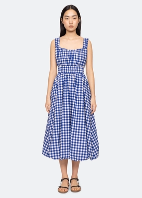 Neci Dress Elegant Outline Sage Detail