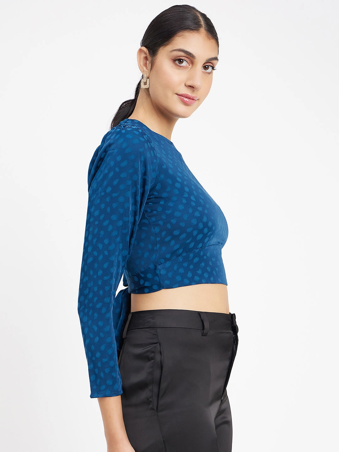 Madame Teal Crop Top MoistureWicking Technology ChafeFreeEdging
