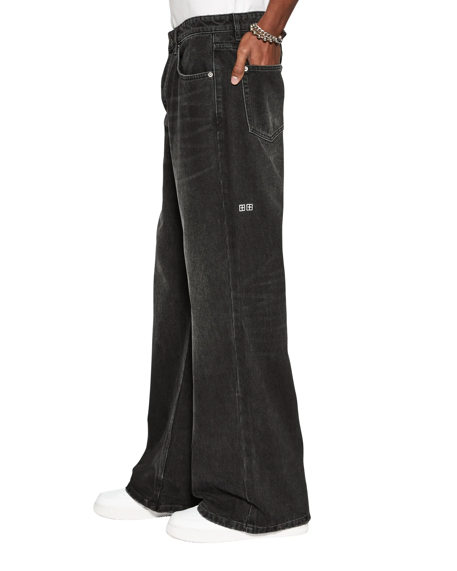 BRONKO EMBLEM BLACK Comfortable Silhouette Non Toxic Textile Certified
