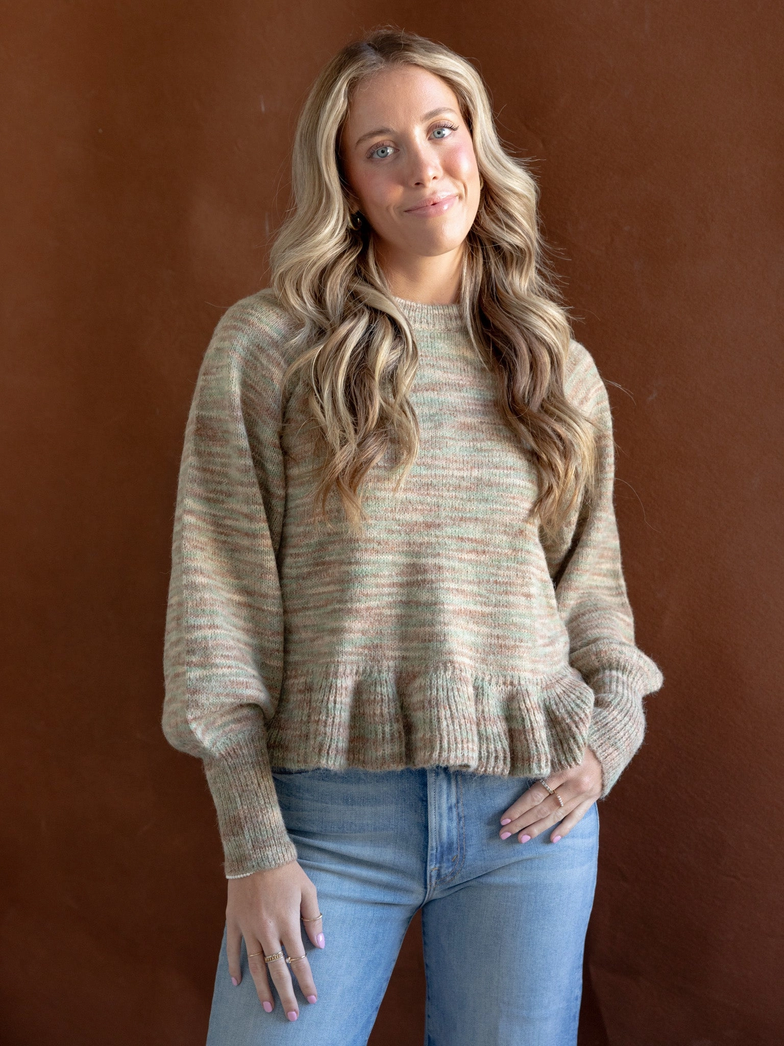 Quick Layer Weight Distribution Tech Moss Ruffle Hem Sweater