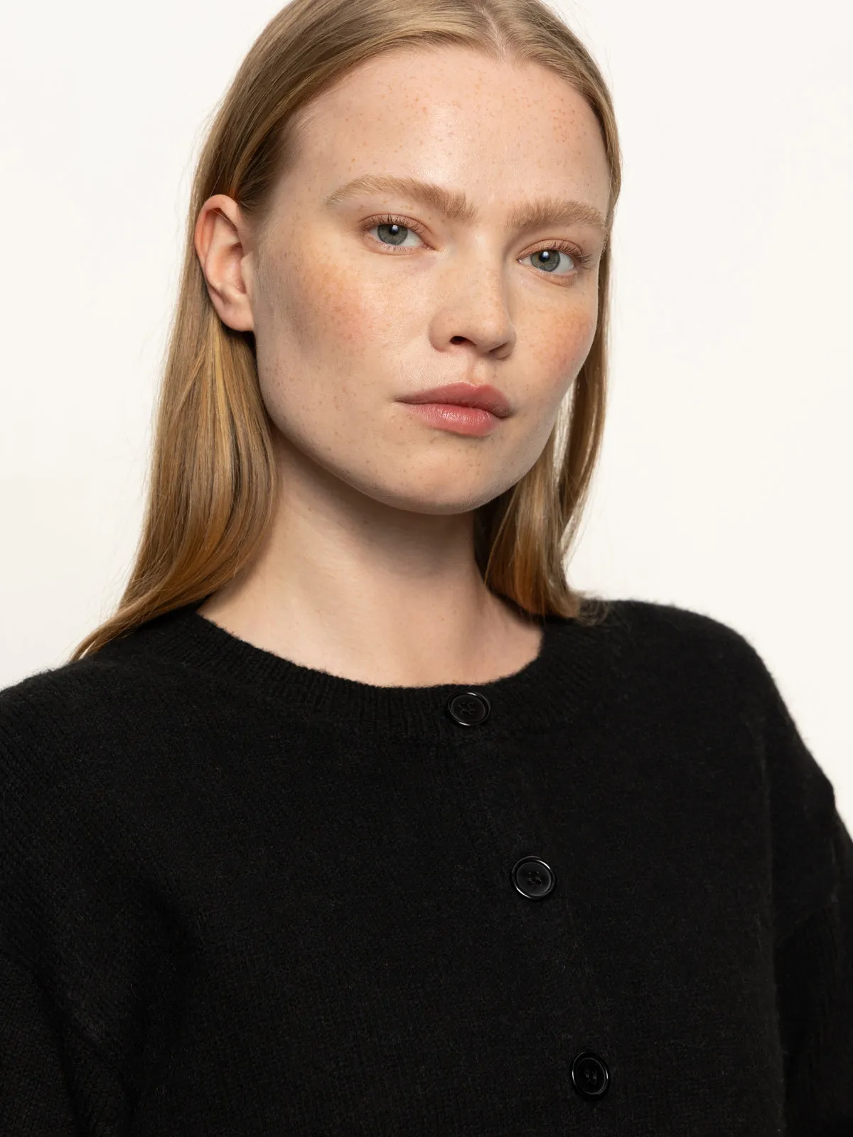 SnagFreeKnit Reverseble Design Must-Have Cardi Black