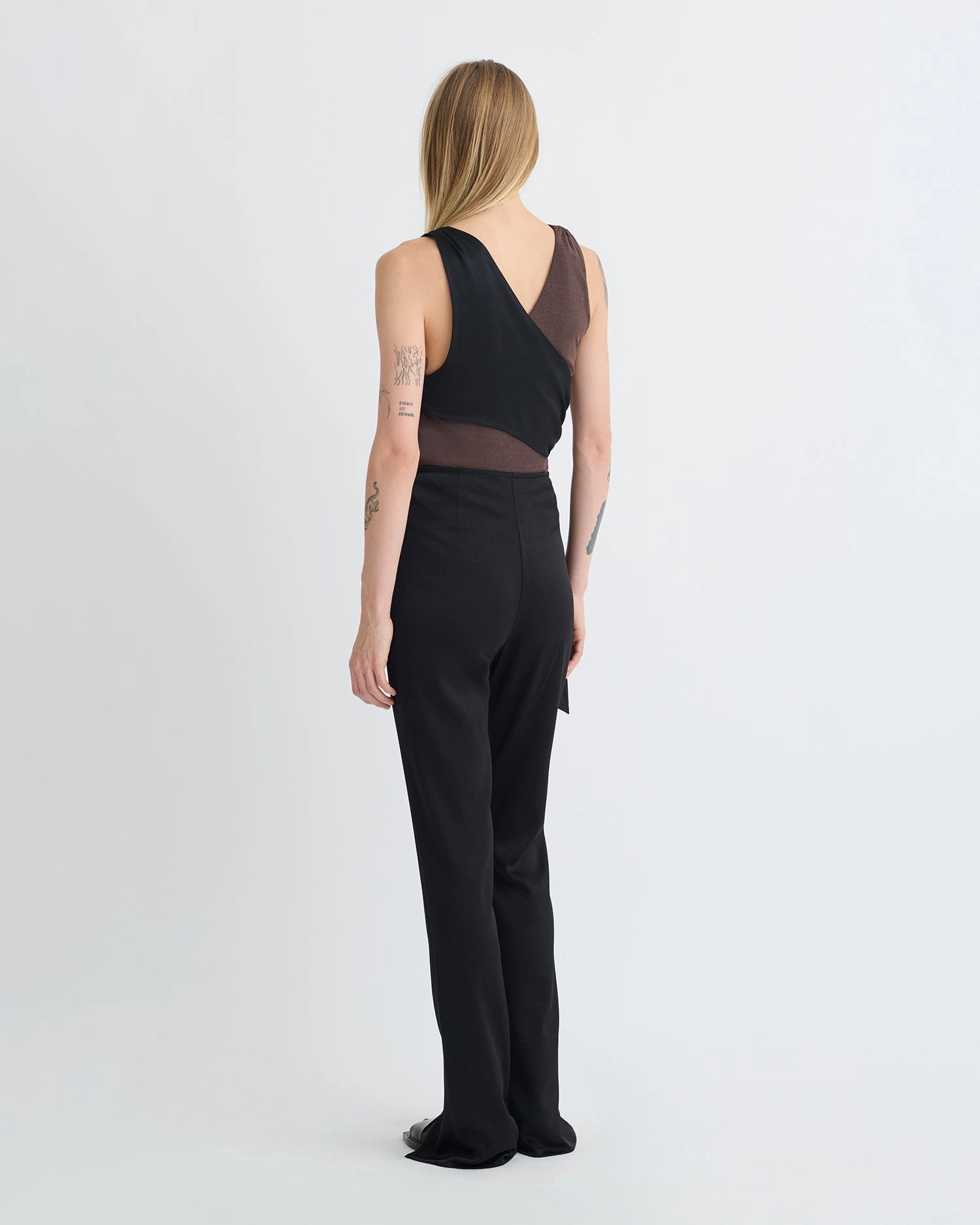 VNeckline HeatSealed Seams Neca - Mesh Jersey/Slip Satin Sleeveless Top - Dark Oak/Black