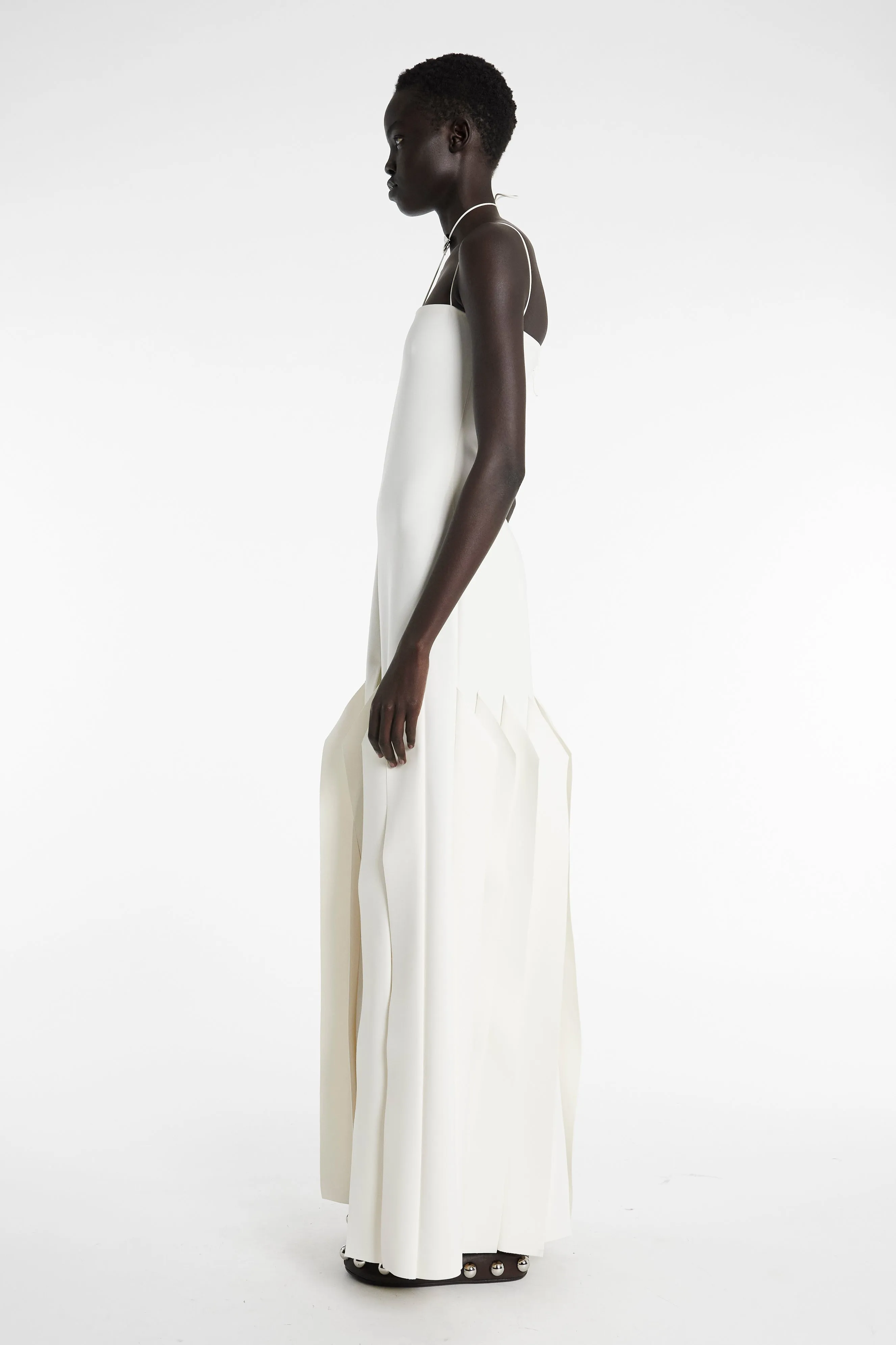 Full Length Lip Choker Dress Ivory Stylish and Comfortable BiasCutSilhouette