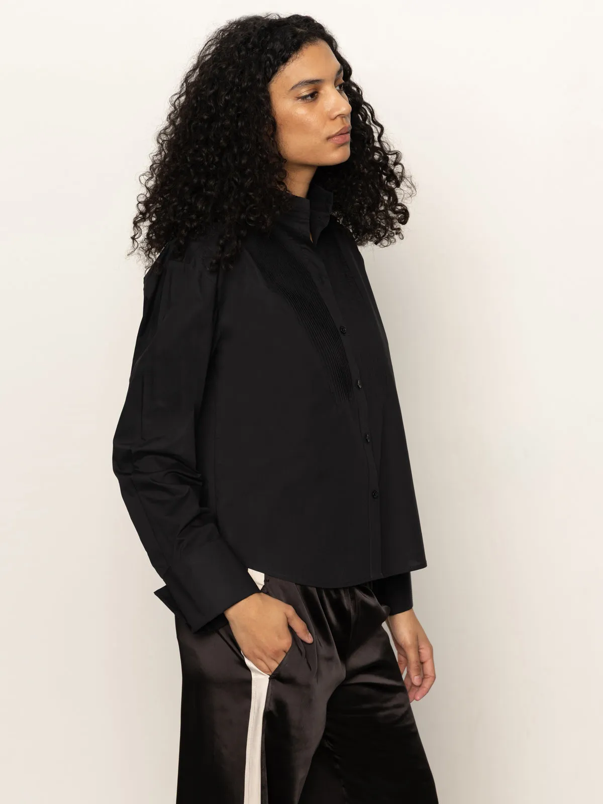 Bold colors Street Comfort New Era Tuxedo Shirt Black