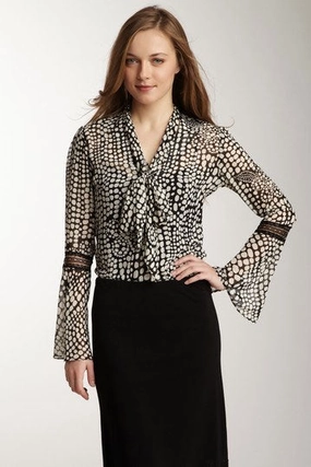 Textured Fabric Finish StretchableKnit Lace Sleeve Scarf Shirt - Black / White Pebble