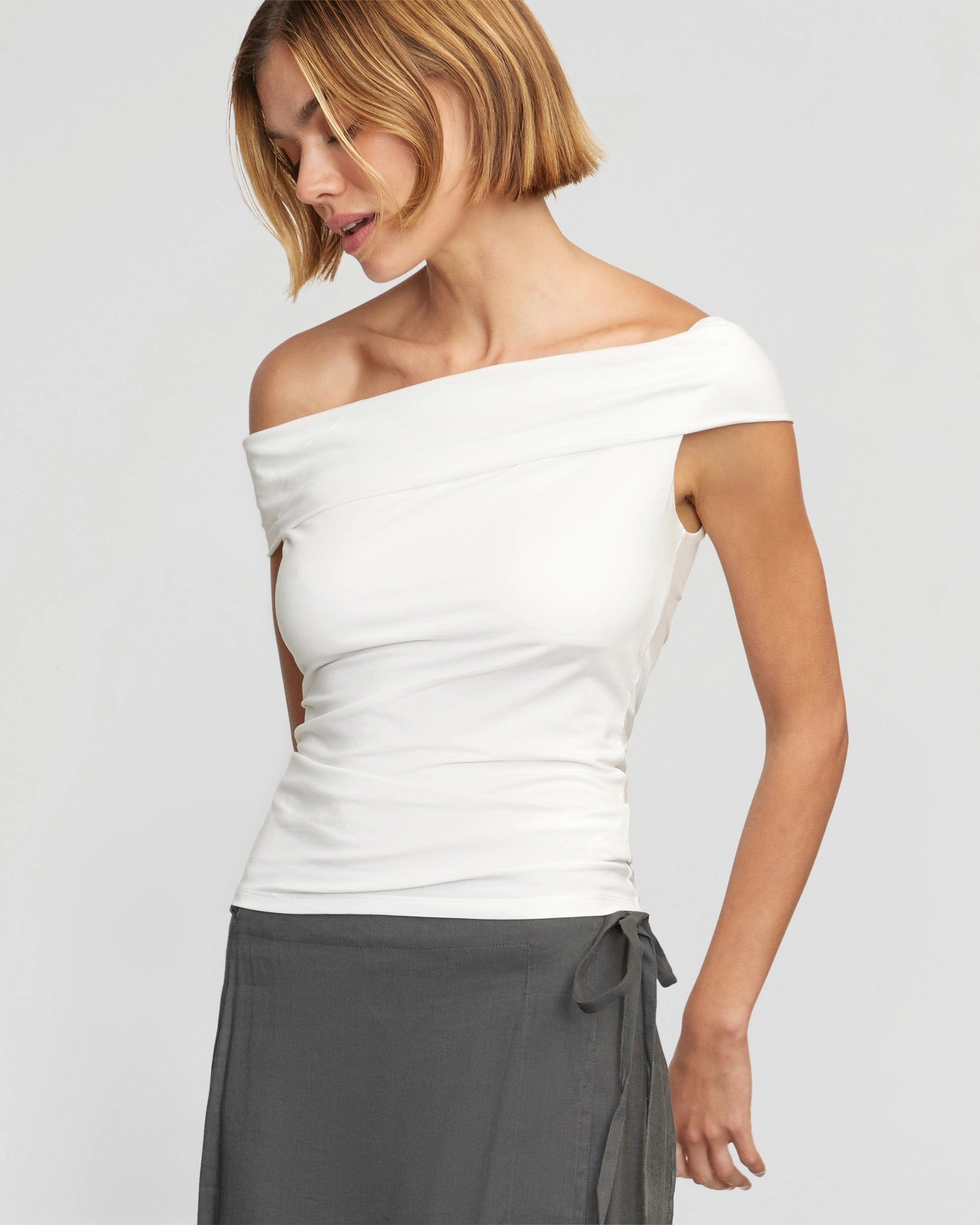 Mai Asymmetric Off-Shoulder Tee Temperature control