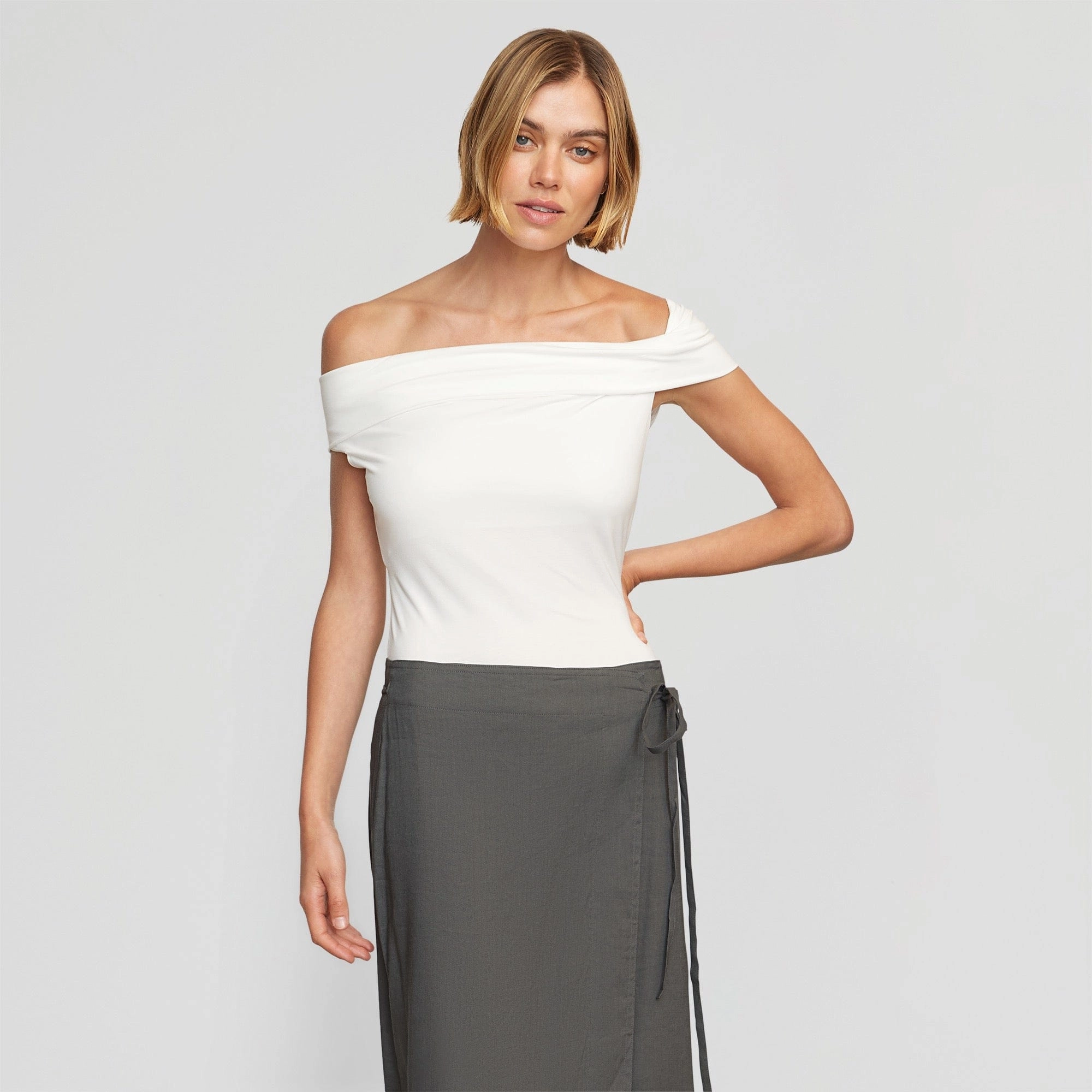 StretchFit Design Mai Asymmetric Off-Shoulder Tee