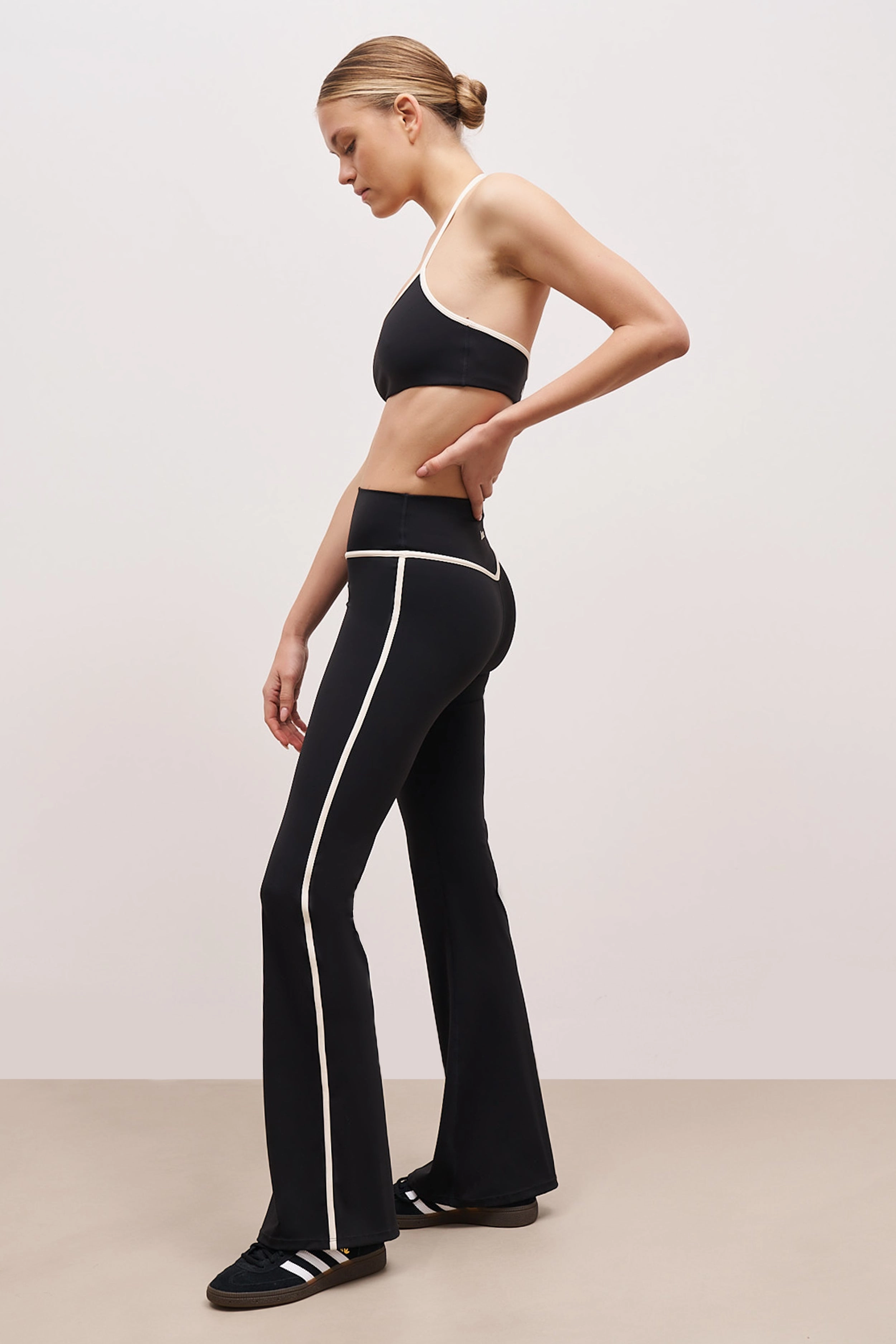 TaglessCollars Base Contrast Trim Halter Cami Bra - Black/Tofu