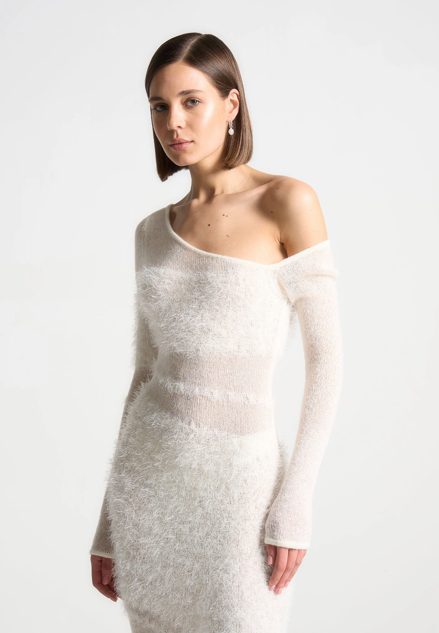 Outdoor Comforted Abrasion Resistant Yarn Off Shoulder Knitted Maxi Dress - Off White