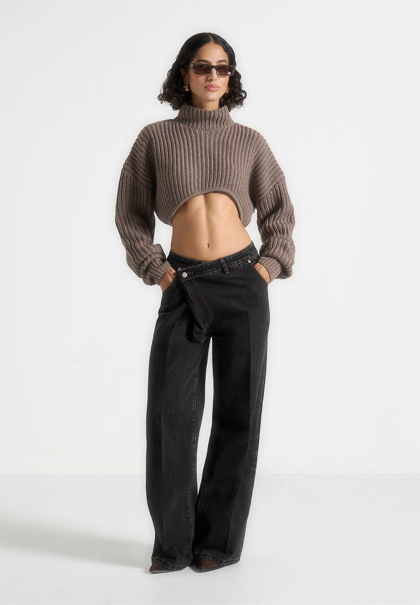 Olia - Curved Hem Knitted Jumper - Taupe Stretch Waistband Design Reinforced Edging