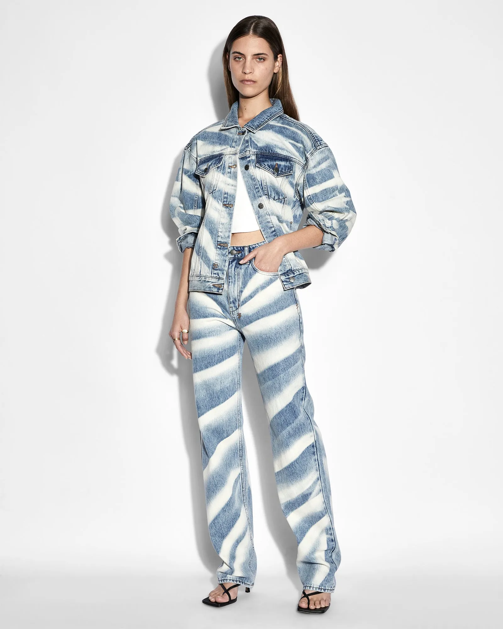 OVERSIZED JACKET STROKES Winter Warmth Festival Outfit Outdoor Adventure