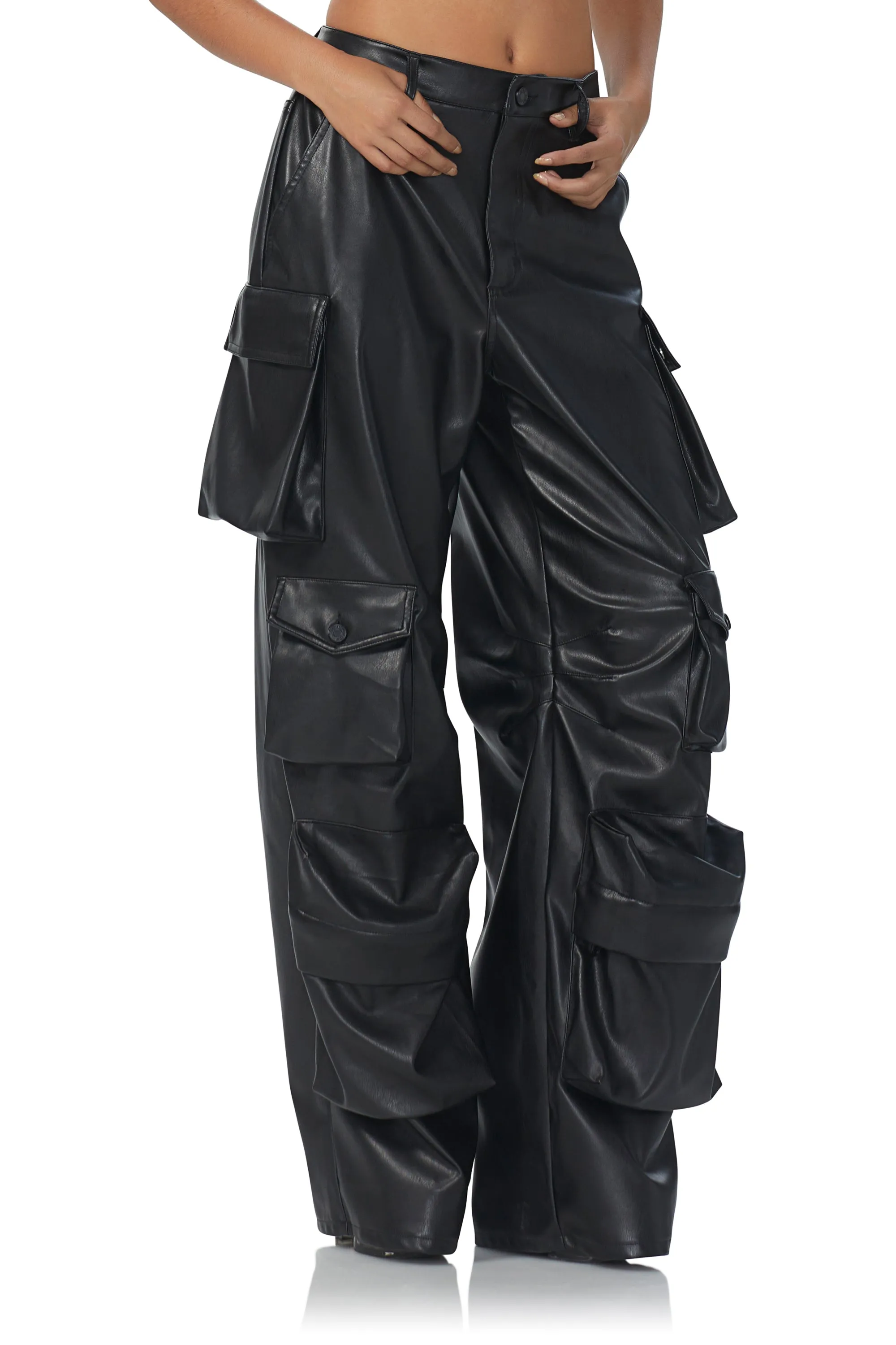 Chilly Day Layers Comfortable Layering Parker Baggy Cargo Pant - Noir