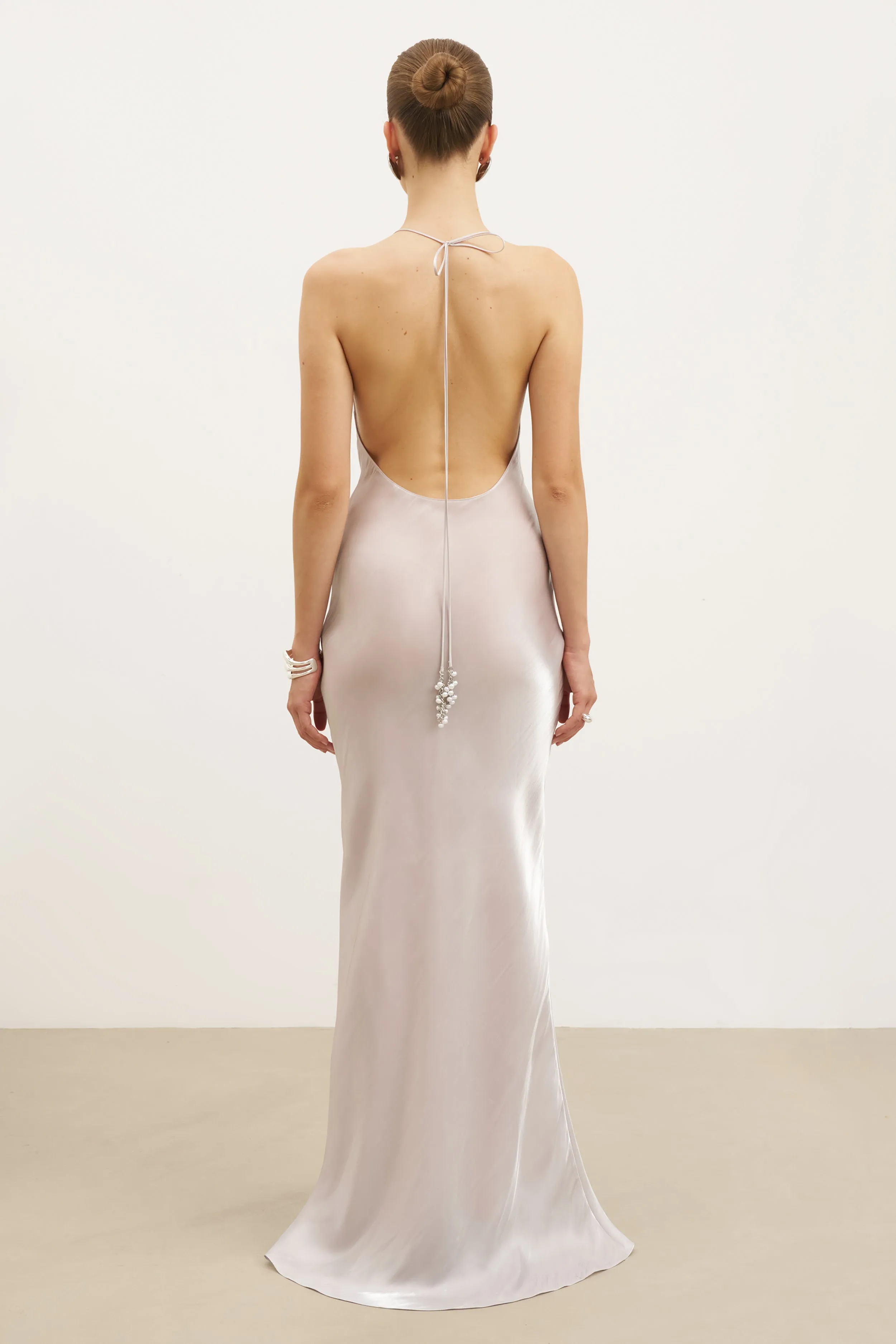 Cozy Energy Stylish Pick Pearl Detail Plunging Birthday Gown - Oyster Pearl