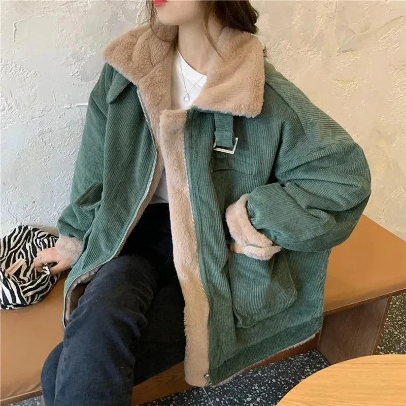Petra Corduroy Puffer | Gevoerde oversized puffer jas met steekzakken voor dames