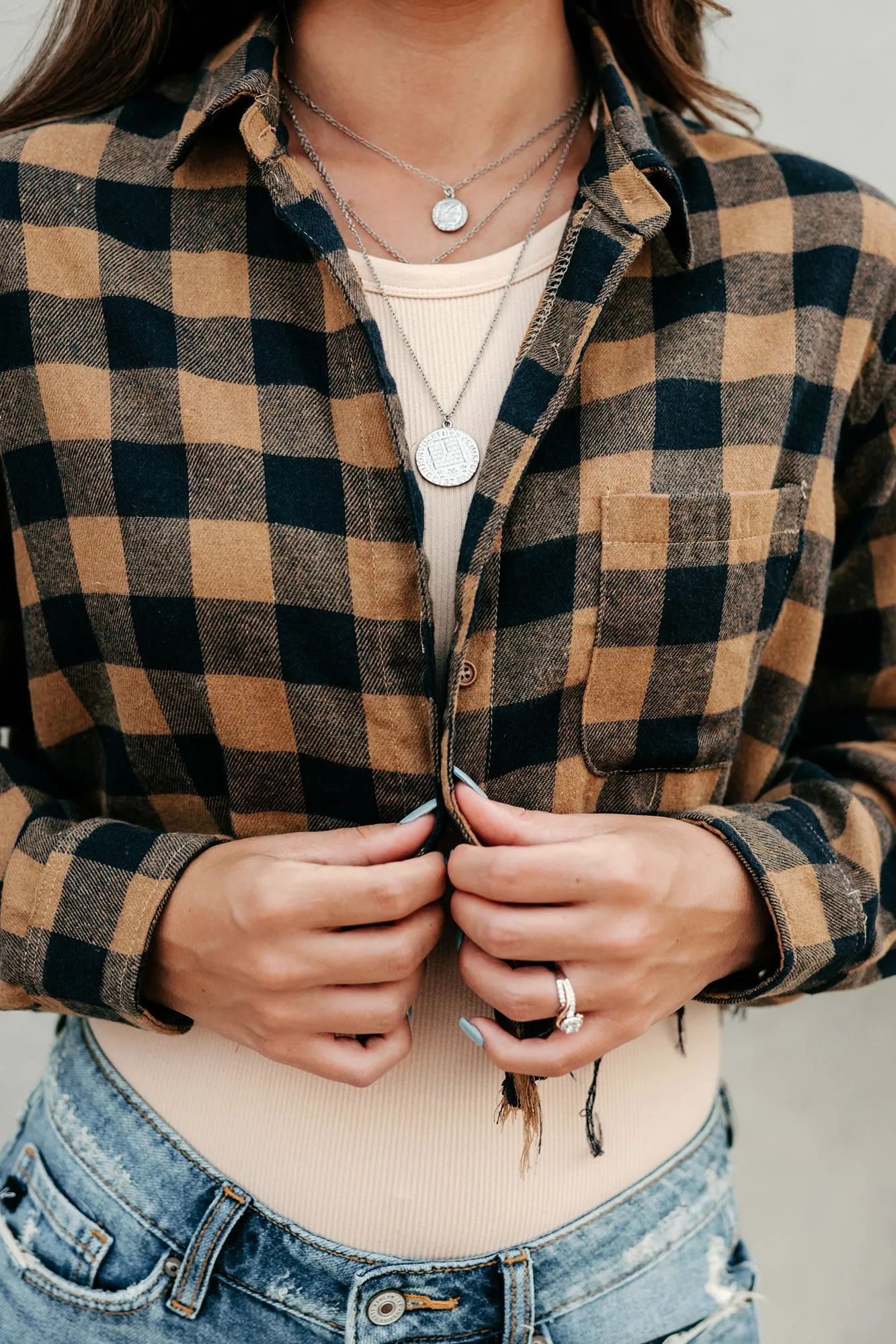 Pierce Cropped Checkered Flannel Top (Camel)
