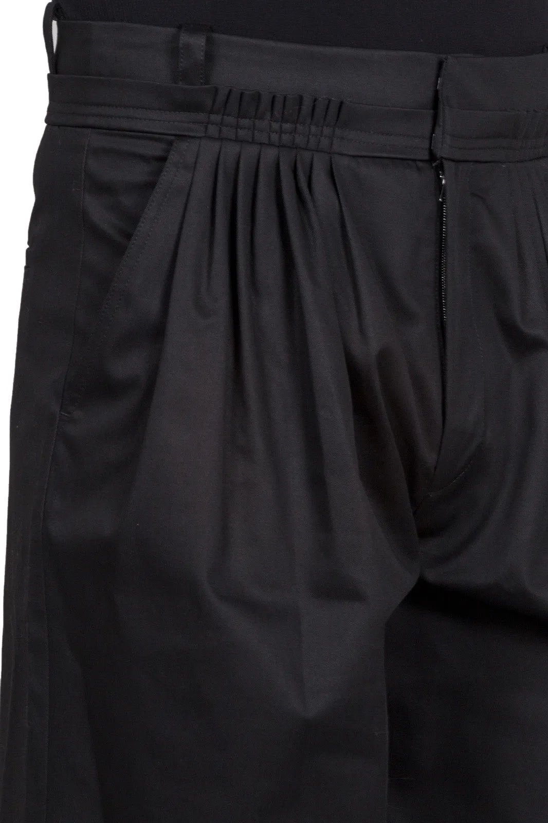Pleat Front Baggy Shorts
