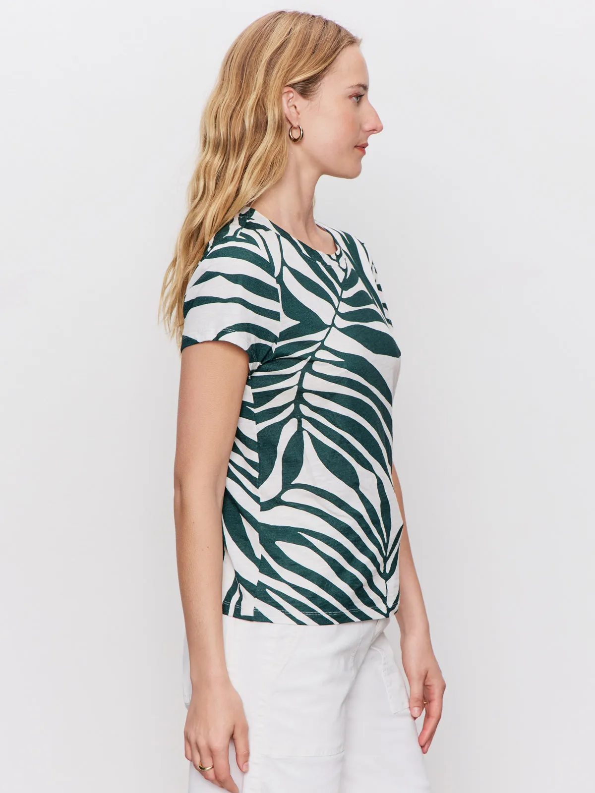 The Perfect Tee Green Oasis Holiday Wear