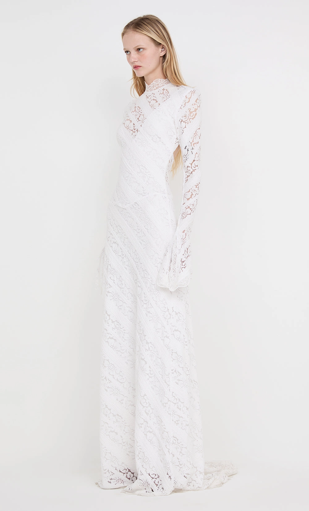 HENRIETTA LONG SLEEVE GOWN - WHITE Neutral Mood Clean Cut