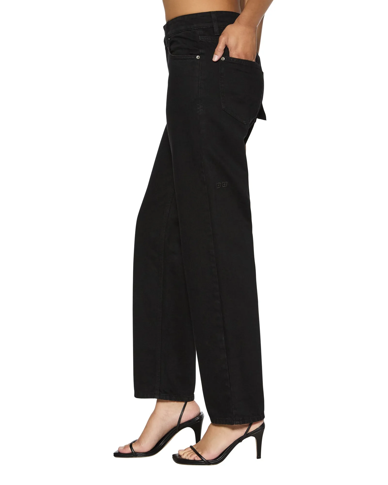 BROOKLYN JET BLACK Eco Friendly Fashion Lover Morning Stroll