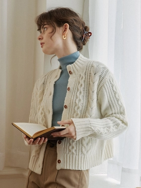Seasonal Trend Diagonal Pocket Placement Raina Cable White Irish Knit Cardigan