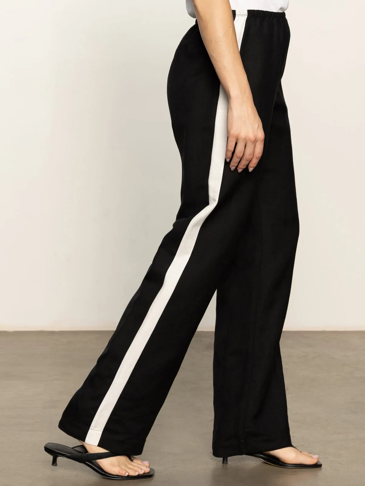 Casual Semi-High Rise Track Pant Black Chalk Stripe Slim Wear Design