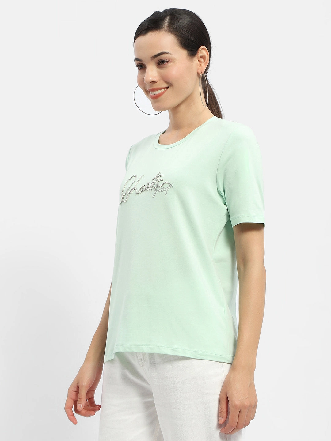 Odor-resistant Beaded details Madame Typography Mint Crew Neck T-Shirt