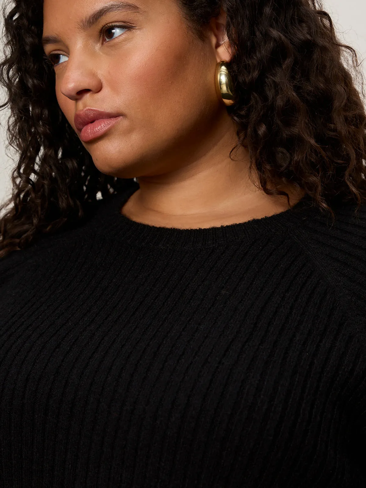 Ribbed Sweater Tee Black Extended Sizing Flexible Shoulder Gusset