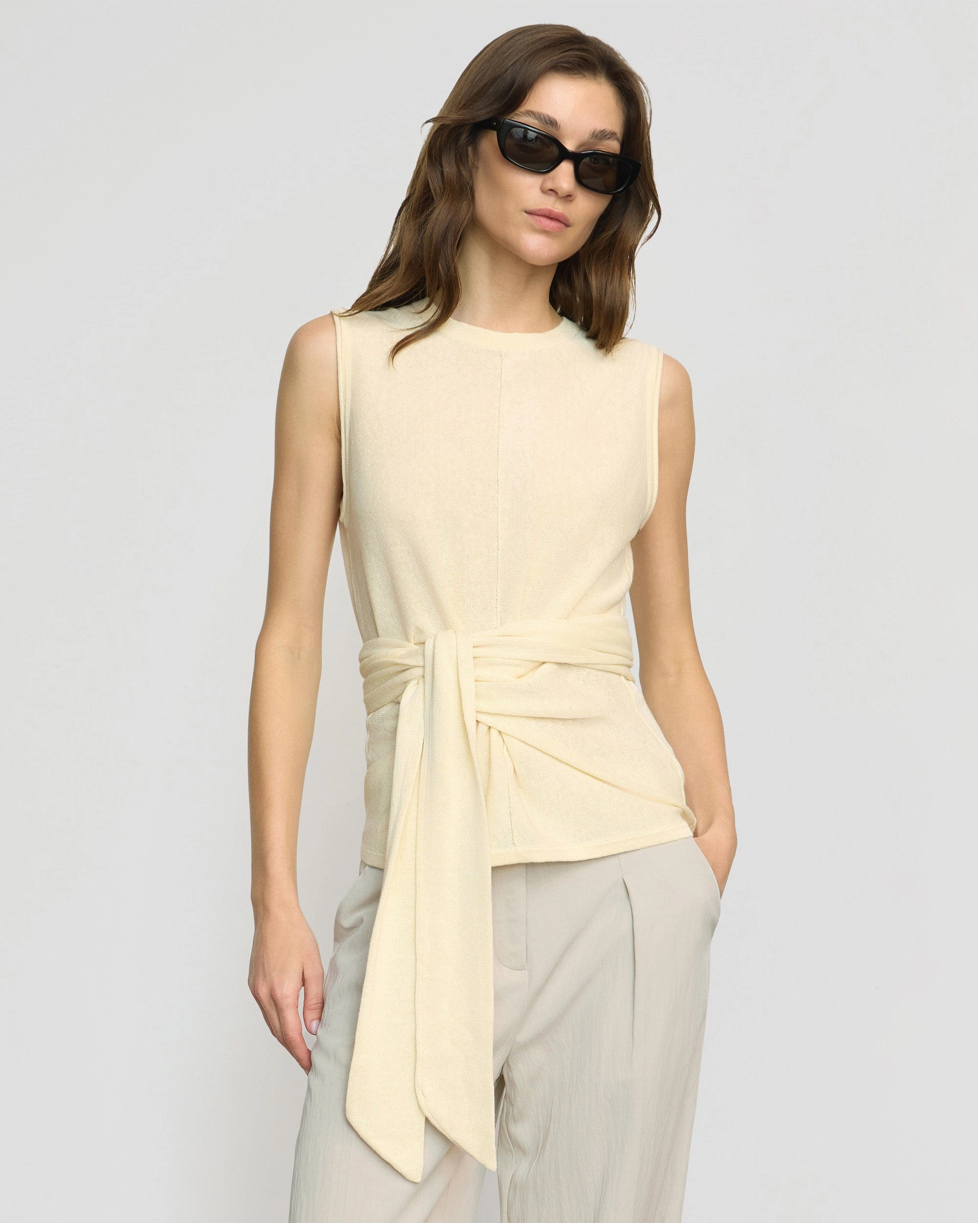 No Iron Fabric Rois Tie-Front Linen-Cotton Top