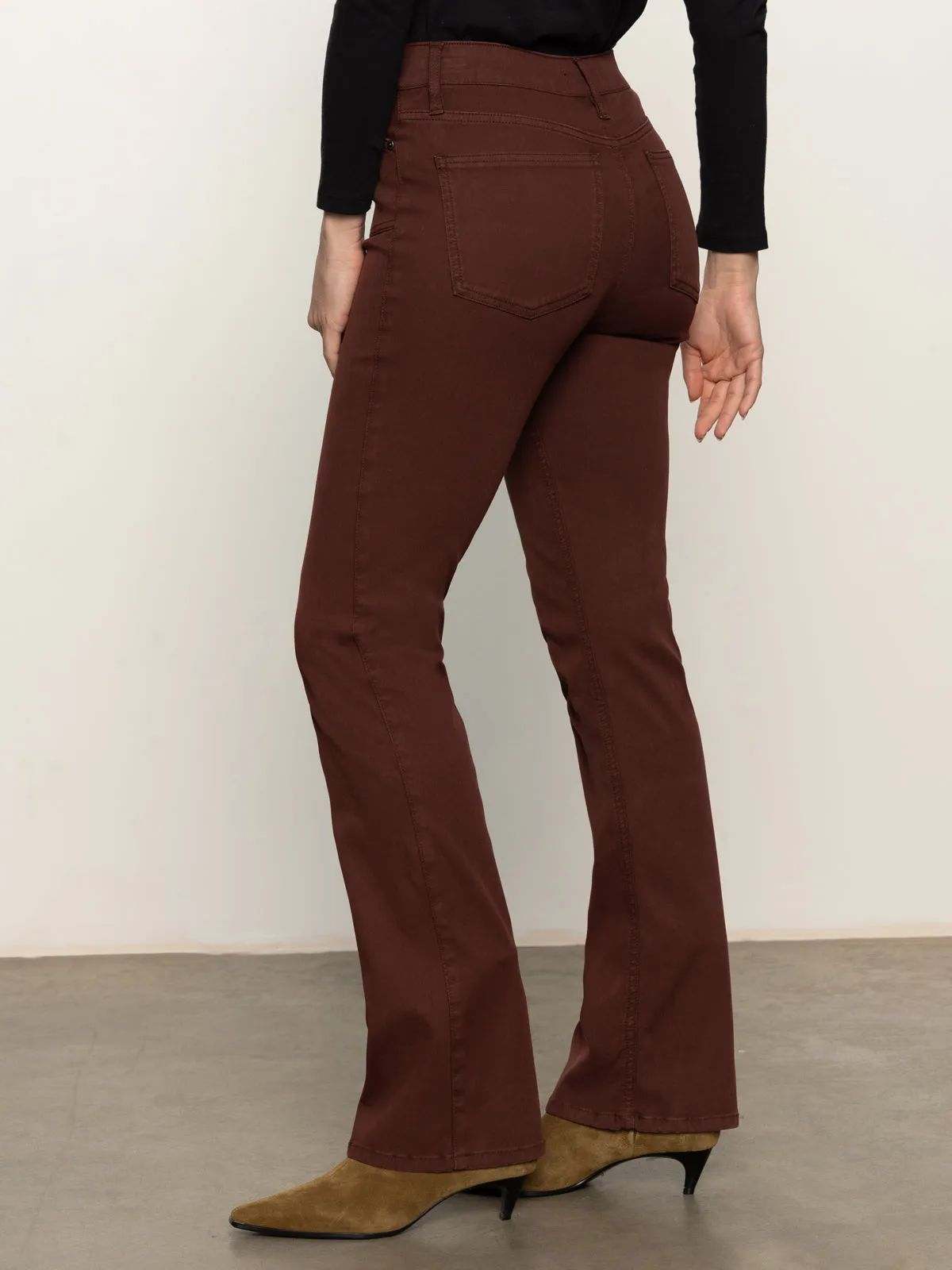 Sculpted Brook Bootcut Pant Chicory SeamlessKnitConstruction
