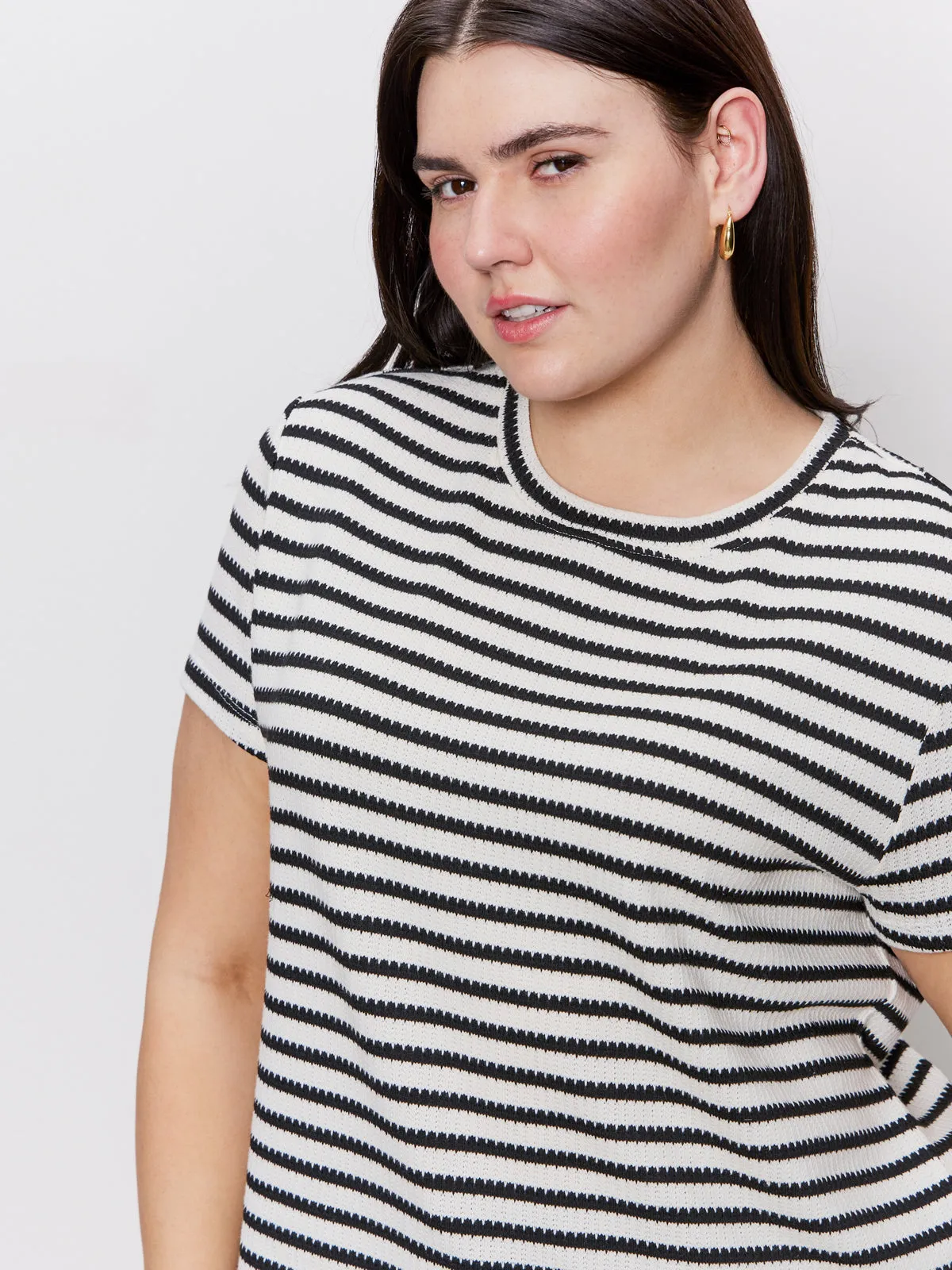 Perfect Textured Tee Macrame Black Stripe Extended Sizing Silicone Grip Interior Interlock Stitch Detail