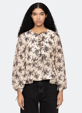 Joan Top Minimalist Styling Recycled Fiber Blend