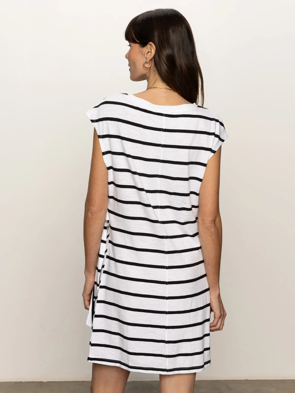 Seamless-Look Chic Silhouette Side Tie T-Shirt Dress White Black Stripe