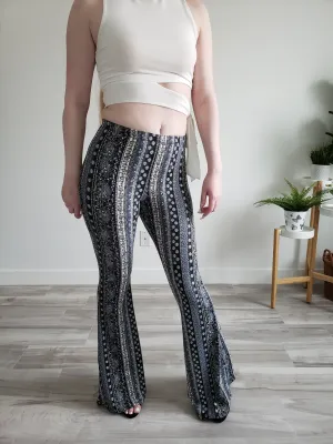 Sienna Flared Pant (Navy)