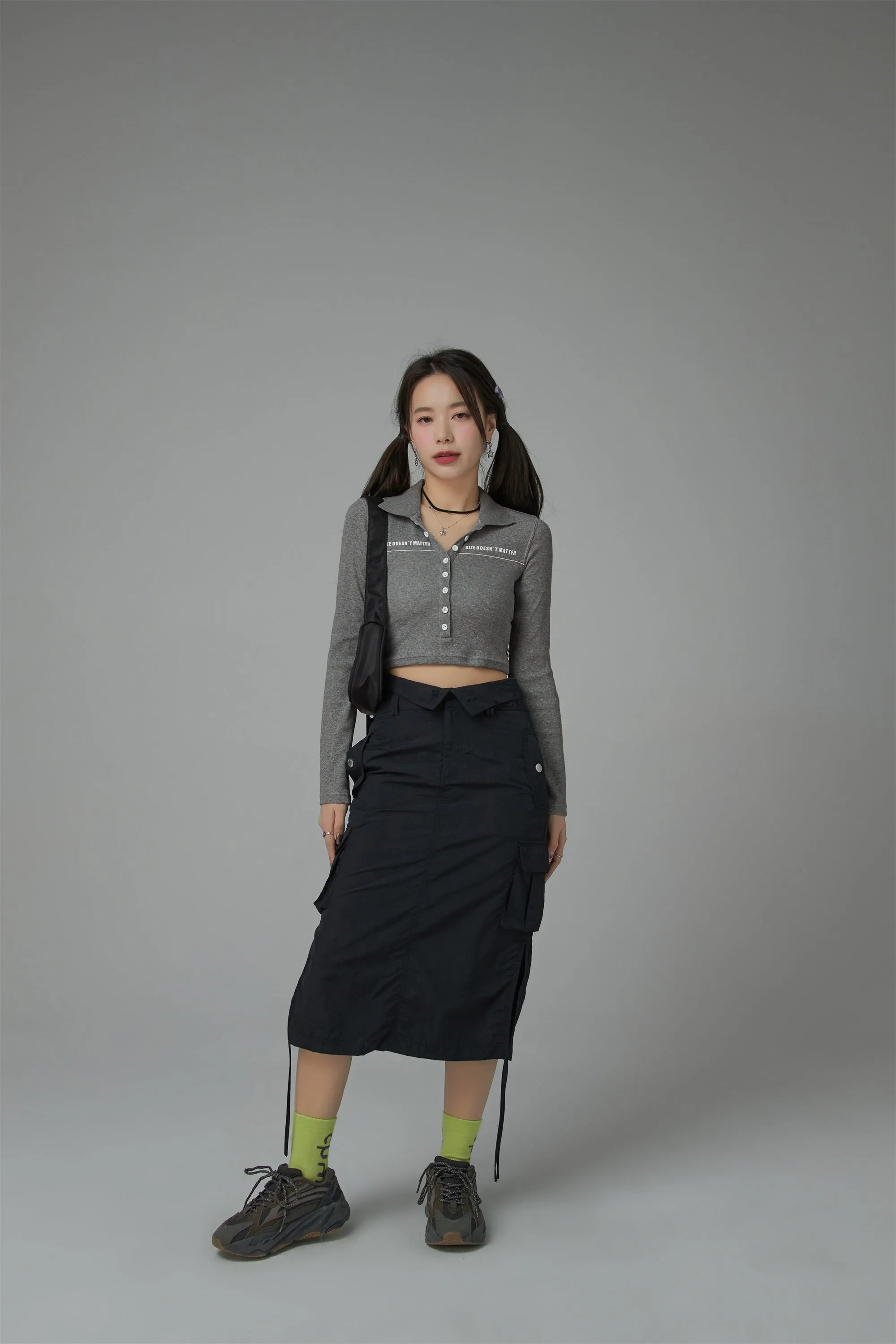 Size Doesnt Matter Collar Button Cropped T-Shirt