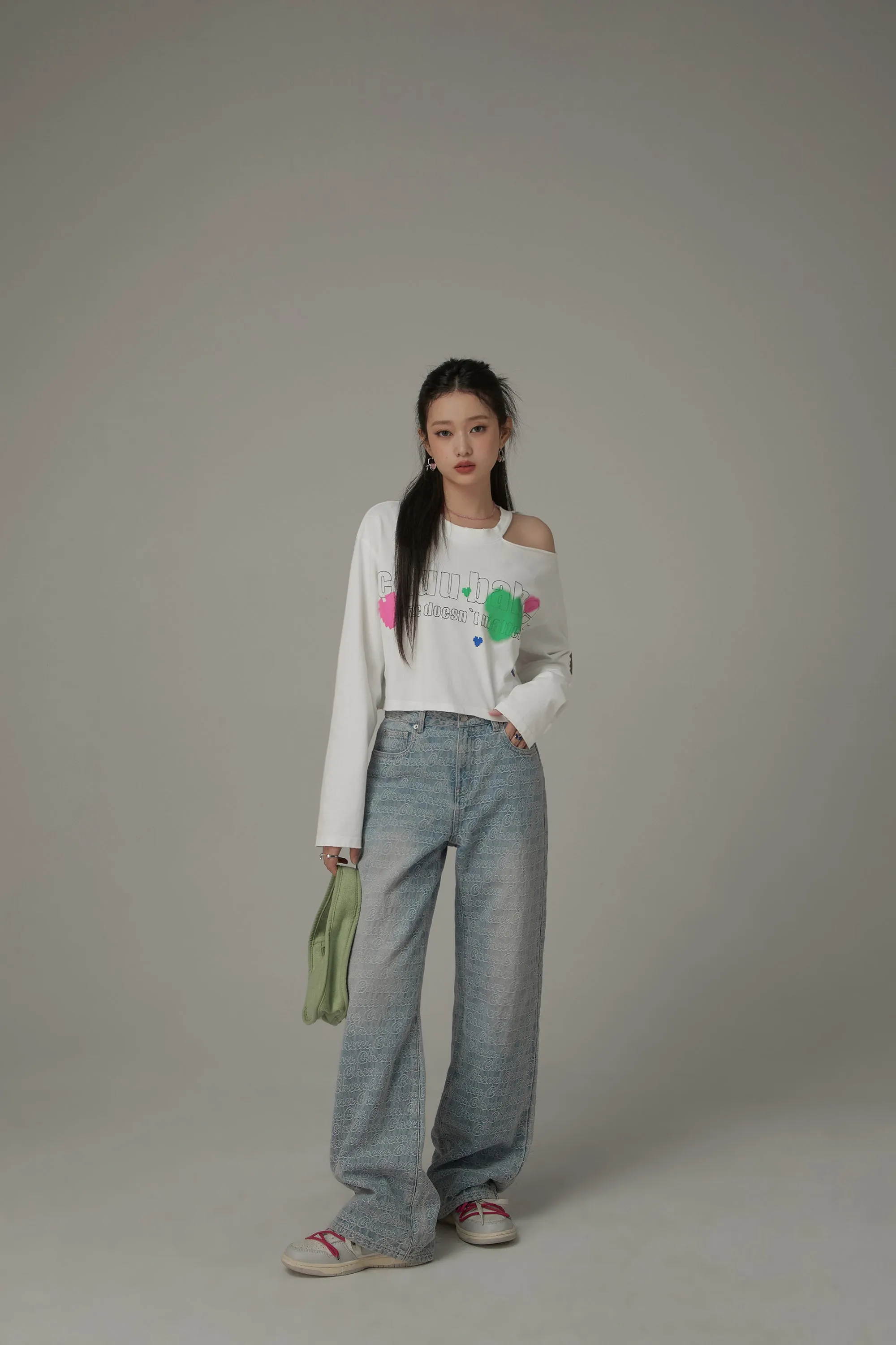 Size Doesnt Matter Open Shoulder Color Hearts Cropped T-Shirt