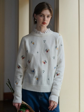 ??Final Sale??Melody Floral Embroidery Raglan Sleeve Sweater Natural Drape EcoFriendly Textile