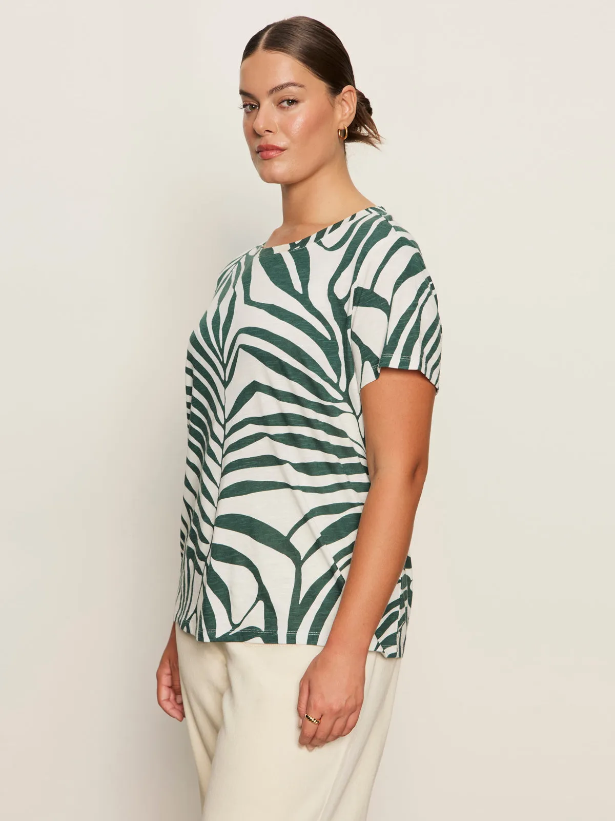 The Perfect Tee Green Oasis Extended Sizing Smart Design